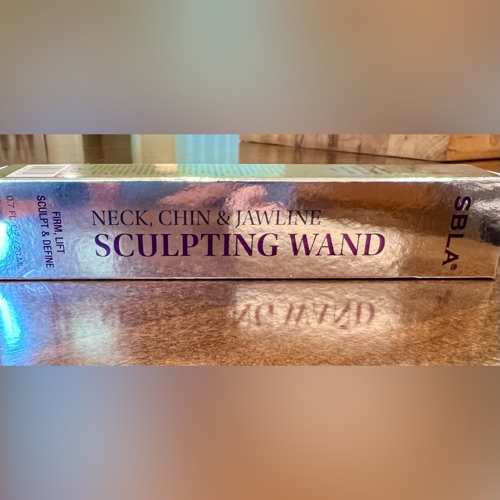 SBLA Beauty Neck, Chin & Jawline Sculpting Wand
New in Box - Picture 2 of 2